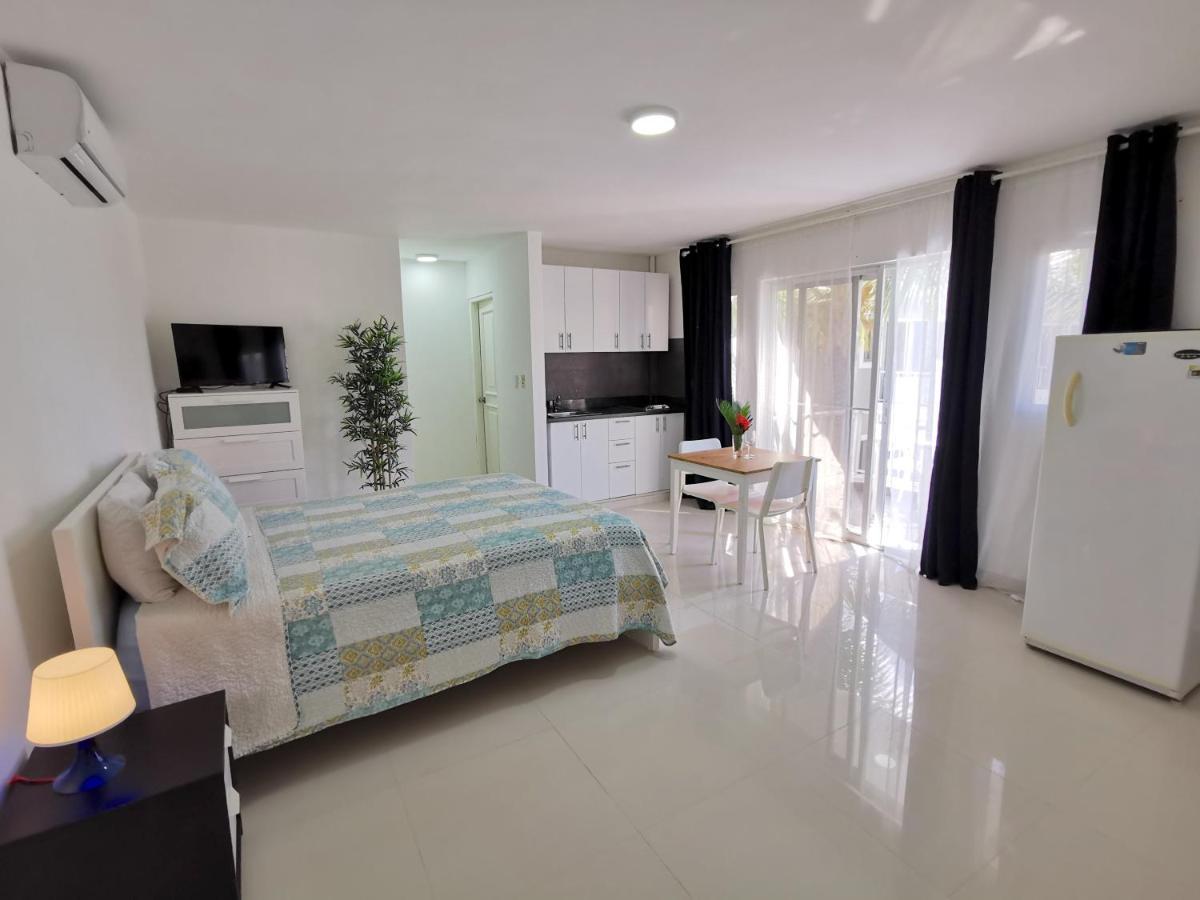 Sol Caribe Suites - Playa Los Corales - Beach Club, Wifi, Swimming Pool Punta Cana Habitación foto
